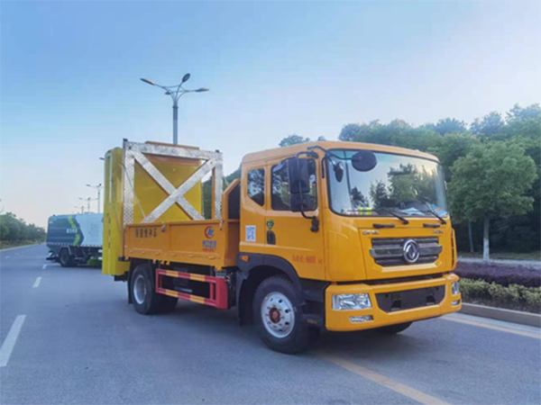 東風多利卡D9防撞緩沖車