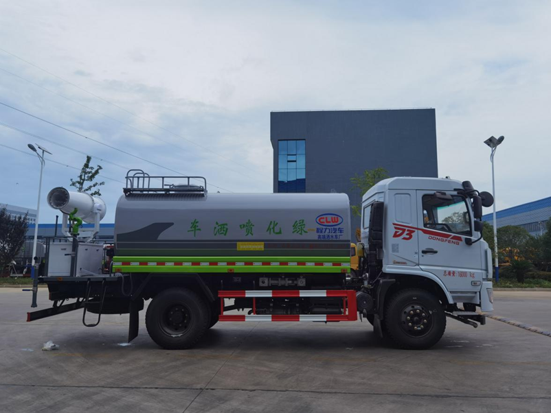 東風專底系列11.9方綠化噴灑車