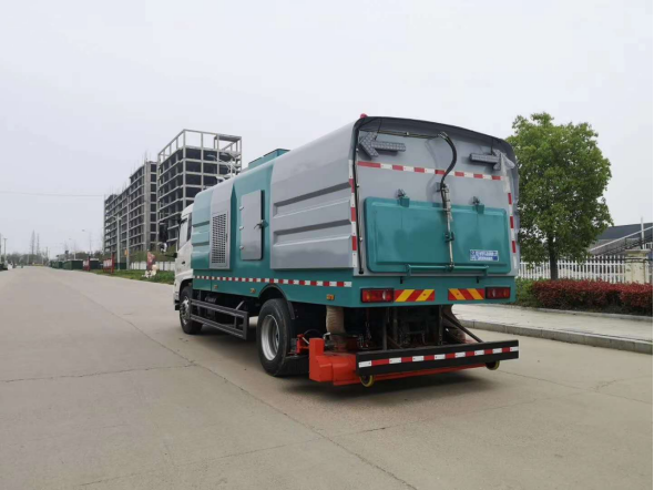 新天錦CLW5180TXC6SL型吸塵車